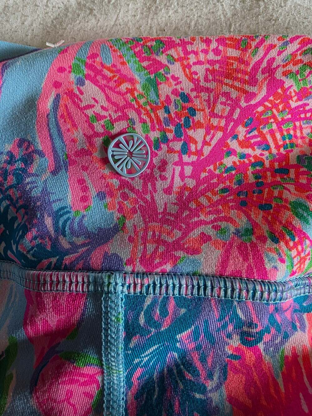 Lilly Pulitzer Luxletic Weekender High-Rise Leggings in Celestial Blue Cay To My - Picture 7 of 7